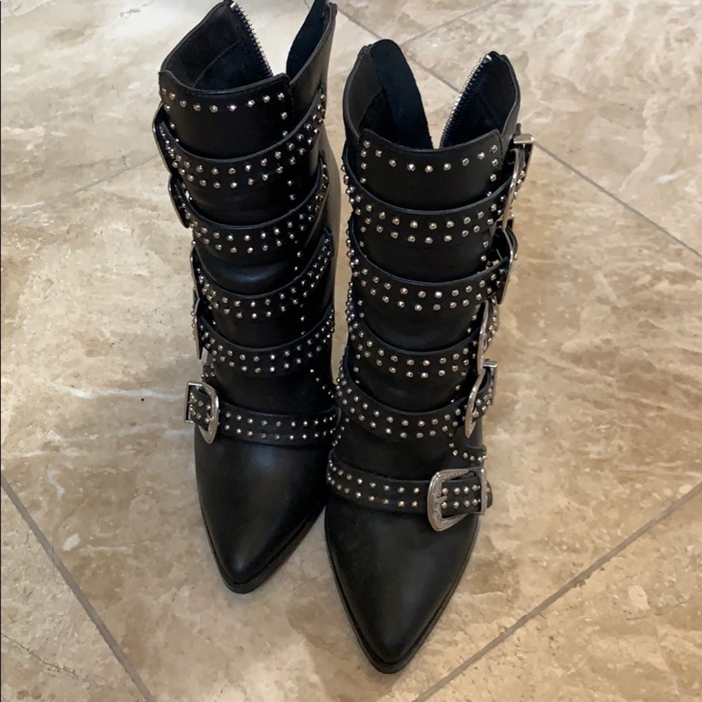 Steve Madden Boots